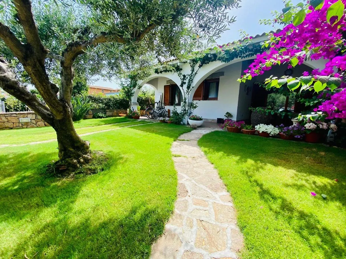 Villetta Todde Con Piscina San Teodoro  Apartmán San Teodoro (Sardinia)