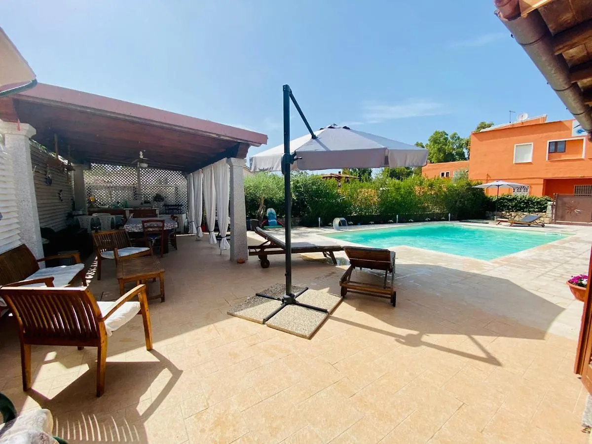 סאן תאודורו Villetta Todde Con Piscina