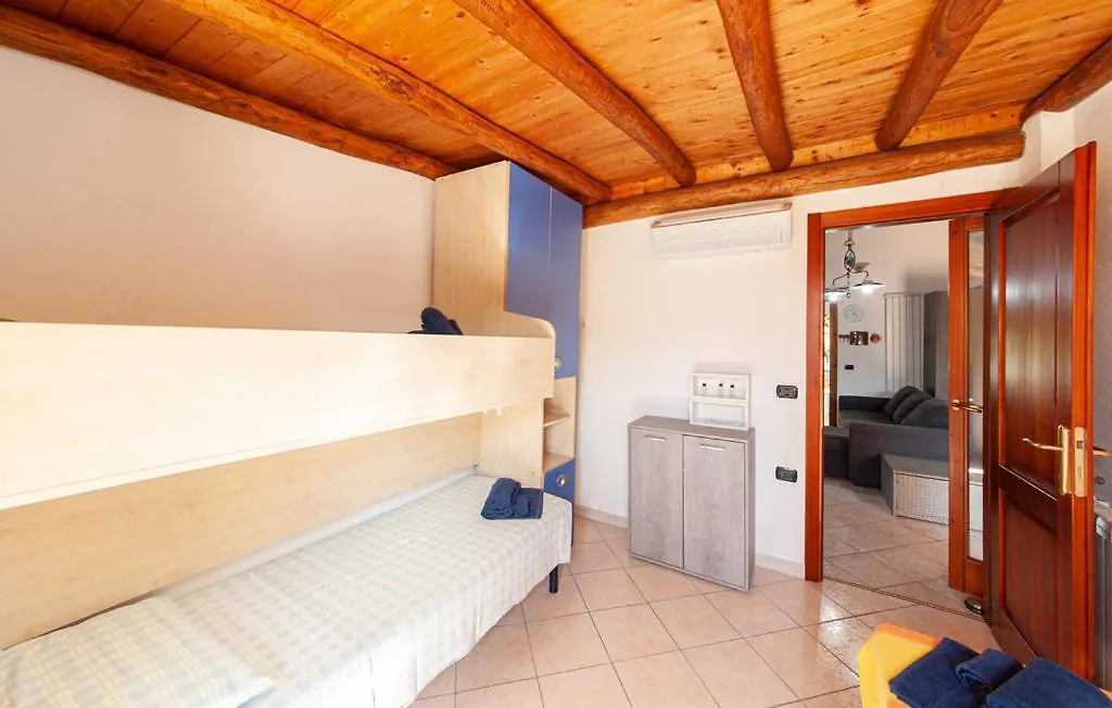 דירה סאן תאודורו Villetta Todde Con Piscina איטליה